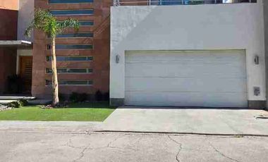 Renta de casa por consulafo