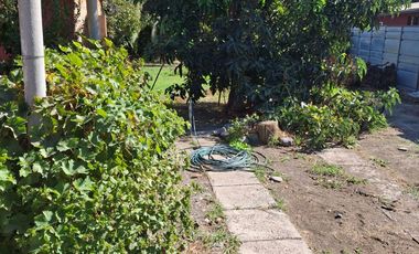 CASA CON GRAN SITIO EN ISLA DE MAIPO CENTRO