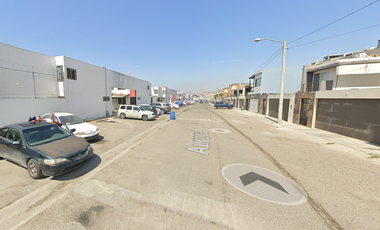 Casa en Condominio en Venta en Terrazas de la Presa a 35 min. del Aeropuerto Internacional de Tijuana, B.C.