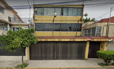 CASA EN REMATE EN MILITAR MARTE EN IZTACALCO EN CDMX