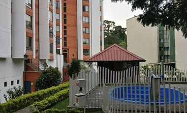 🏙️ APARTAMENTO REMODELADO EN LA ZONA ROSA DE PEREIRA – CIRCUNVALAR