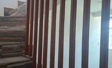 Excelente propiedad de 3 pisos