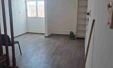 Excelente propiedad de 3 pisos