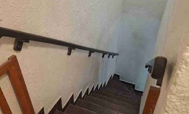 Excelente propiedad de 3 pisos