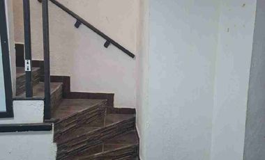 Excelente propiedad de 3 pisos