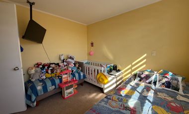 ¡REBAJADA! Hermosa y Cómoda Casa en Buin, en Condominio.