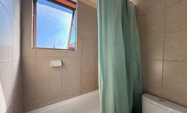 ¡REBAJADA! Hermosa y Cómoda Casa en Buin, en Condominio.