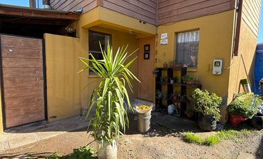 ¡REBAJADA! Hermosa y Cómoda Casa en Buin, en Condominio.