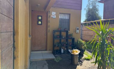 ¡REBAJADA! Hermosa y Cómoda Casa en Buin, en Condominio.