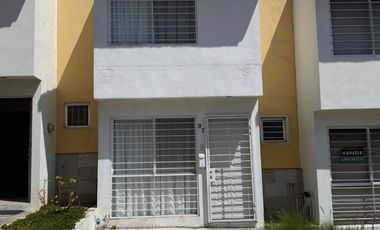 VENTA DE CASA EN CAÑADAS DEL BOSQUE