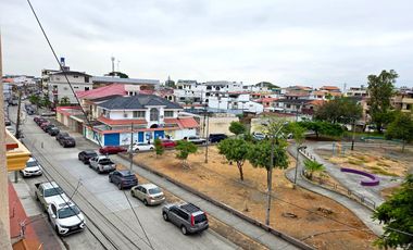 Alquiler de Departamento de 2 Dormitorios en 3er Piso - Garzota, Norte de Guayaquil