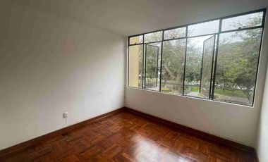 Departamento en alquiler en San Isidro frene a parque