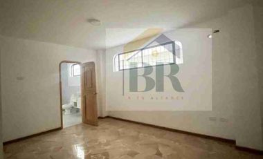 Kennedy, Alquiler de Casa con uso de suelo comercial, 600 M2, parqueo y garaje