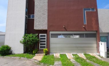 🏡  Casa en Remate moderna en Real Mandinga — amplios espacios y excelente ubicación