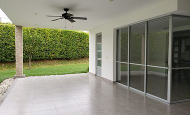 🏡 HERMOSA CASA CAMPESTRE EN PUEBLITO CAFETERO – PEREIRA