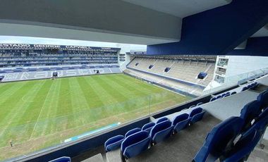VENTA DE DERECHO DE UN PUESTO EN SUITE CENTRAL EN ESTADIO EMELEC