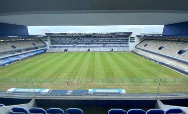 VENTA DE DERECHO DE UN PUESTO EN SUITE CENTRAL EN ESTADIO EMELEC