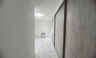 VENDO CASA REMODELADA DE 4 ALCOBAS