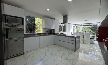 VENDO CASA REMODELADA DE 4 ALCOBAS