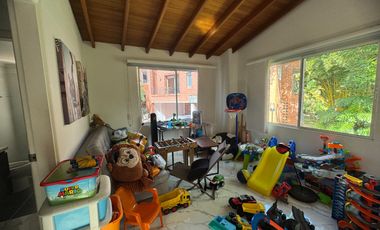 VENDO CASA REMODELADA DE 4 ALCOBAS