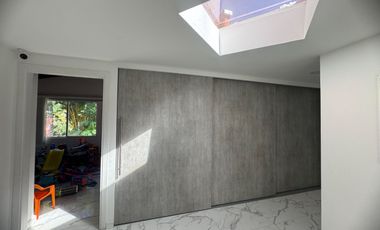 VENDO CASA REMODELADA DE 4 ALCOBAS