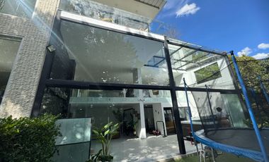 VENDO CASA REMODELADA DE 4 ALCOBAS