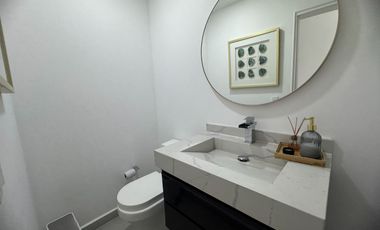 VENDO CASA REMODELADA DE 4 ALCOBAS