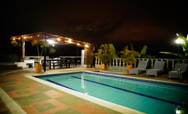 ✨ HOTEL CAMPESTRE EN RENTA Y VENTA – COMBIA, PEREIRA 🌴  Vive o invierte en este espectacular hotel campestre, ideal para proyectos turísticos, evento