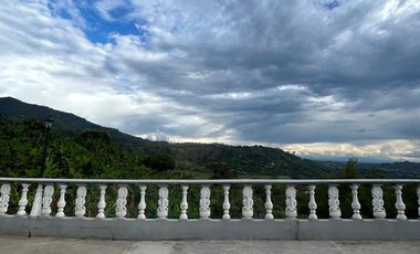 ✨ HOTEL CAMPESTRE EN RENTA Y VENTA – COMBIA, PEREIRA 🌴  Vive o invierte en este espectacular hotel campestre, ideal para proyectos turísticos, evento