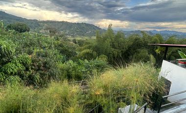 ✨ HOTEL CAMPESTRE EN RENTA Y VENTA – COMBIA, PEREIRA 🌴  Vive o invierte en este espectacular hotel campestre, ideal para proyectos turísticos, evento