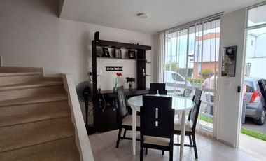 ACOGEDORA CASA DUPLEX EN CONJUNTO CERRADO, ESTRATO CINCO, VEHICULAR, EN EL SECTOR DE GALICIA 🏔️, PEREIRA