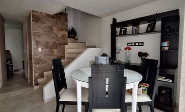 ACOGEDORA CASA DUPLEX EN CONJUNTO CERRADO, ESTRATO CINCO, VEHICULAR, EN EL SECTOR DE GALICIA 🏔️, PEREIRA