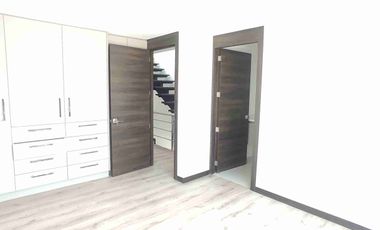 Hermosa casa por estrenar, dos pisos, parqueader, zona BBQ. En urbanización privada. Fajardo, Valle de los Chillos