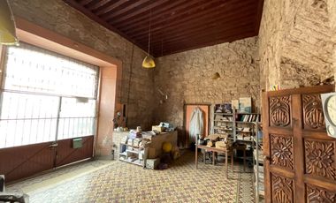 Se vende casa en el corazón del centro histórico media cuadra de plaza de armas