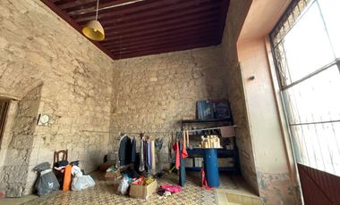 Se vende casa en el corazón del centro histórico media cuadra de plaza de armas