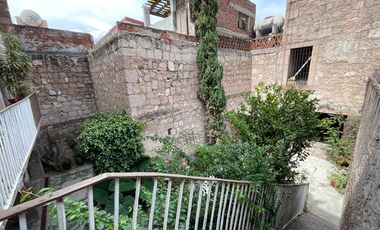 Se vende casa en el corazón del centro histórico media cuadra de plaza de armas