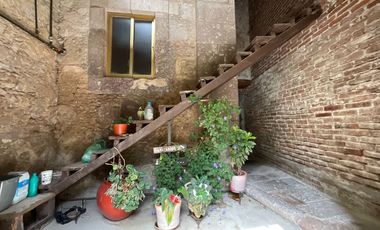 Se vende casa en el corazón del centro histórico media cuadra de plaza de armas