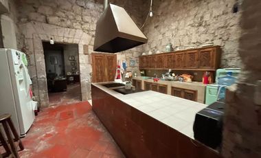 Se vende casa en el corazón del centro histórico media cuadra de plaza de armas