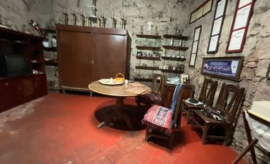 Se vende casa en el corazón del centro histórico media cuadra de plaza de armas