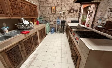 Se vende casa en el corazón del centro histórico media cuadra de plaza de armas