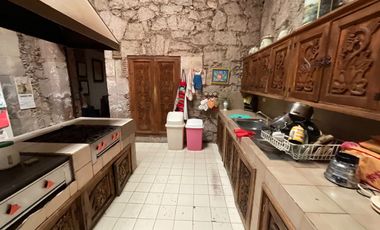 Se vende casa en el corazón del centro histórico media cuadra de plaza de armas