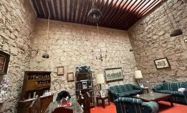 Se vende casa en el corazón del centro histórico media cuadra de plaza de armas