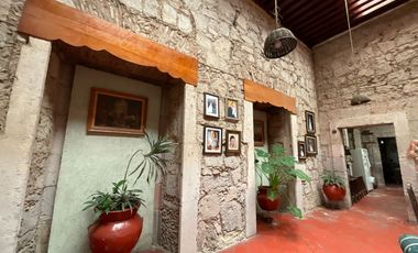 Se vende casa en el corazón del centro histórico media cuadra de plaza de armas