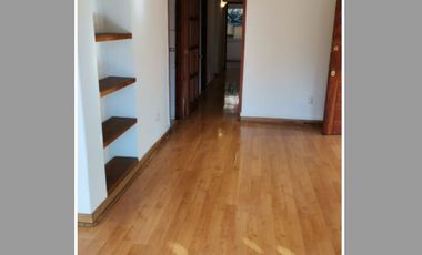 EN VENTA, Casa de 5 dormitorios, 3 baños mas servicios, La reina