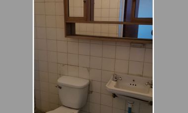 EN VENTA, Casa de 5 dormitorios, 3 baños mas servicios, La reina