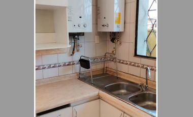 EN VENTA, Casa de 5 dormitorios, 3 baños mas servicios, La reina