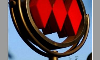 EN VENTA, Casa de 5 dormitorios, 3 baños mas servicios, La reina