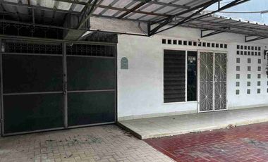 Rumah Lokasi Strategis Dengan Luas Tanah Besar Dan Harga Termurah