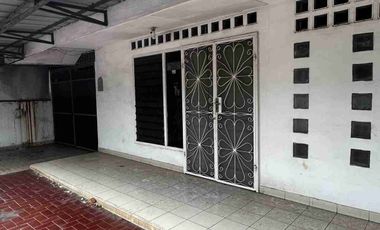 Rumah Lokasi Strategis Dengan Luas Tanah Besar Dan Harga Termurah