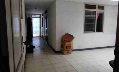 Rumah Lokasi Strategis Dengan Luas Tanah Besar Dan Harga Termurah